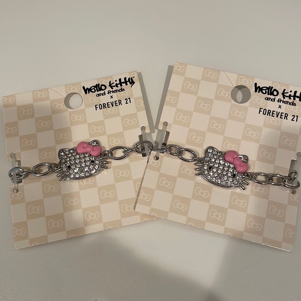 NWT - Rhinestone Hello Kitty Charm Bracelet - Picture 6 of 6